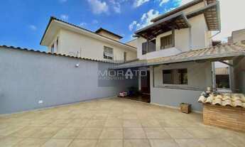 Imagem: Casa 4 Quartos, 3 Vagas no Bairro Jardim