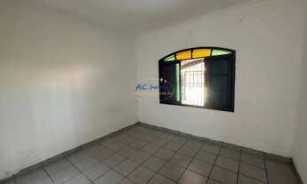 Imagem 2: Casa na Guilhermina 3 dorms, 2 vagas, 300 mts da praia