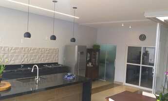 Imagem: Casa em Cond. 3 Suítes e Piscina