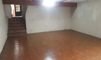 Imagem 2: Sobrado Frontal com corredor lateral, 2 vagas e churrasqueira