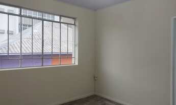 Imagem 3: Apartamento para aluguel possui 60 metros quadrados com 2 quartos em Centro - Curitiba - P