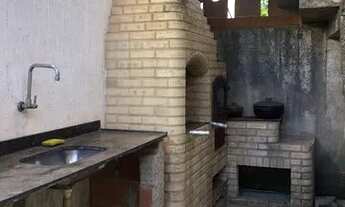 Imagem 7: Casa com 2 dormitórios para alugar por R$ 2.235,35/mês - Verdes Mares - Rio das Ostras/RJ