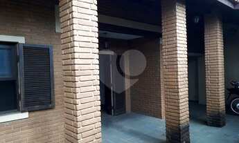 Imagem 3: EXCELENTE CASA Casa com 3 dormitórios