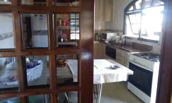 Imagem 5: Casa para aluguel com 202 metros quadrados com 4 quartos em Jardim Santa Maria - Jacareí