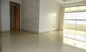 Imagem 2: Excepcional, com 114 m2 extremamente funcional, ótima varanda com linda vista, e 3 garage