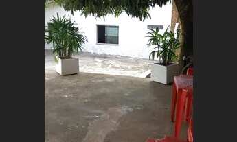 Imagem 2: Lote 300 4 quartos 2 banheiros 1 ponto comercial na frete Quintal grande