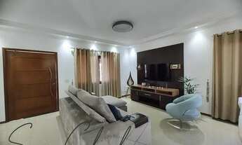 Imagem 2: Casa à venda no Condomínio Chácaras do Lago em Vinhedo, São Paulo