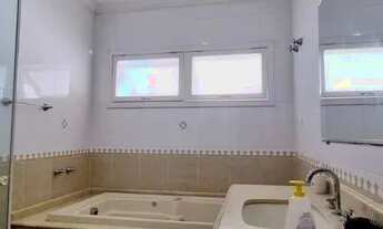 Imagem 2: *Casa de Condomínio em Arujá - Oportunidade Única!*