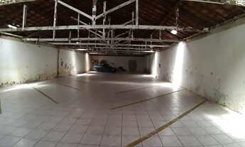 Imagem: Galpão para venda com casa em anexo no