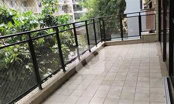 Imagem: TRÊS QUARTOS COM VARANDA E VAGA NA TIJUCA