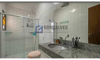 Imagem 7: Sobrado à venda no bairro Vila Floresta em Santo André/SP, com 240 e 4 Quartos sendo 1 suí