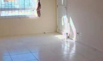 Imagem 2: Casa no Contorno Ponta Grossa PR com 2 quartos e amplo espaço de terreno