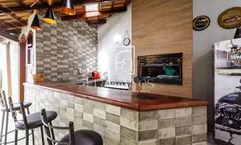 Imagem 7: Casa sobrado com 5 quartos 2 suítes, churrasqueira e localizada à QSA 04 Taguatinga Sul