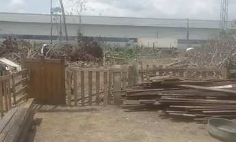 Imagem 2: Casa no Distrito industrial II,bem na frente na Avenida Flamboyant 1210,bom ,Para Comercio