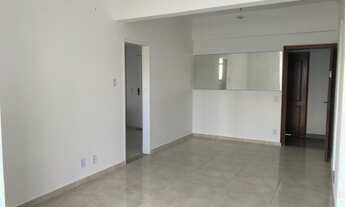 Imagem 3: Apartamento para aluguel e venda possui 70 metros quadrados com 2 quartos