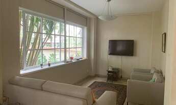 Imagem 7: Na tradicional Paissandu, em imponente prédio ajardinado