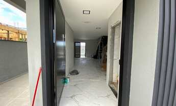 Imagem 7: Sobrado para Venda em Palhoça, São Sebastião, 3 dormitórios, 1 suíte, 2 banheiros, 3 vagas