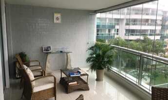 Imagem 2: Apartamento para aluguel tem 290 metros quadrados com 4 quartos