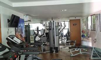 Imagem 2: Apartamento para venda tem 156 metros quadrados com 4 quartos em Madalena - Recife - PE