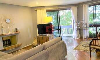 Imagem 3: Apto alto padrão com sala dois ambientes, varanda ampla, piso madeira, repleto de armarios