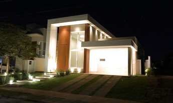 Imagem 2: Casa térrea no Alphaville 2 Cuiabá com 3 suítes e escritório