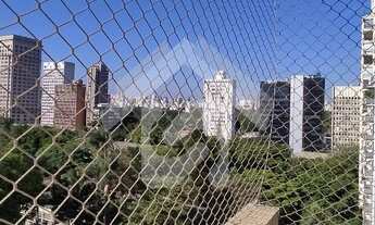 Imagem 2: Para reforma total. Andar alto em frente ao Clube Pinheiros com varanda