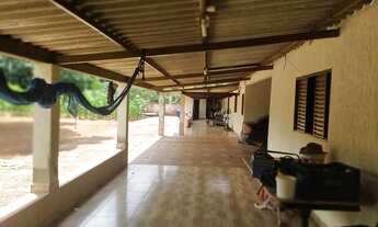 Imagem: Casa de condomínio térrea para venda possui