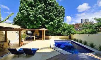 Imagem 6: Casa de Luxo no Candeal á venda. Maravilhosa casa com decoração moderna, confortável e seg