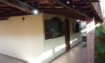 Imagem 2: Casa com 3 dormitórios para alugar em Brumadinho