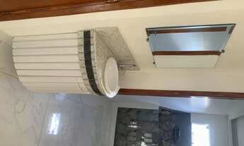 Imagem 6: Casa para aluguel tem 125 metros quadrados com 3 quartos todos com cortinas