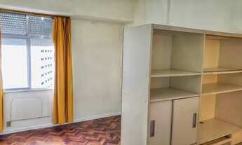 Imagem 4: Kitnet/conjugado para aluguel possui 34 metros quadrados com 1 quarto