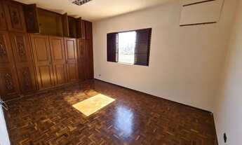 Imagem 4: SOBRADO EM ESQUINA