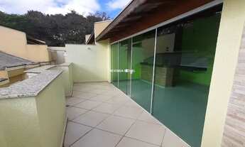 Imagem 2: Sobrado em Condomínio com 2 suítes, churrasqueira e 1 vaga de garagem