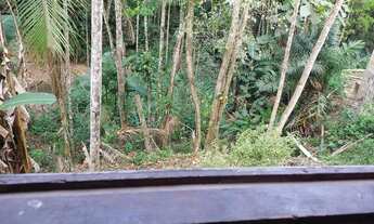 Imagem 5: Casa sozinha no terreno