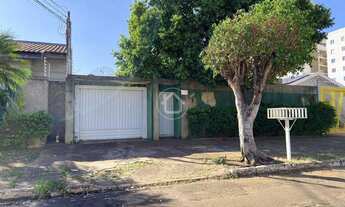 Imagem: CASA COM 03 QUARTOS E 01 SUITE BAIRRO FLAMBOYANT