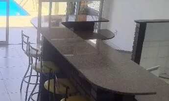 Imagem 4: Casa grande, boa para negociar, em Coqueiros de 4 dormitórios