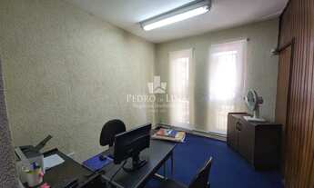 Imagem 3: Prédio comercial com 4 salas, salão embaixo, 4 banheiros e cozinha na Penha