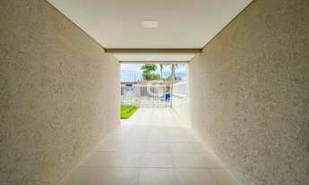 Imagem 7: Sobrado No Nereidas Mobiliado a 2 Quadras do Mar Contendo 3 Dormitórios