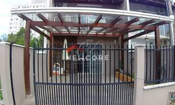 Imagem: Sobrado em Rua São João - Centro - Balneário