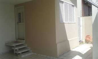 Imagem 6: Aluga-se casa na R. Bias Fortes, 590 - Centro. Ótima localização!!