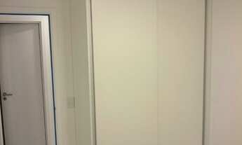 Imagem 5: Apartamento em prédio novo, 02 quartos, andar alto e armários fixos