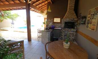 Imagem 3: Sobrado com suíte e área externa com piscina e espaço gourmet para venda em condomínio fec