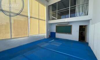 Imagem 3: PRÉDIO COM DOIS PAVIMENTOS NO RIO VERMELHO PARA LOCAÇÃO, IDEAL PARA USO COMERCIAL, FRENTE