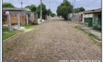 Imagem 2: Casa para venda com 62 metros quadrados com 2 quartos em Centro - Itaqui - RS