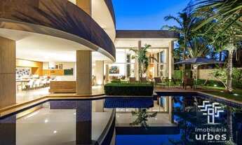 Imagem 3: Casa Ampla em Condomínio Terras de Siena, com 1200 m², 4 dormitórios - R$6.500.000 ,00 à v