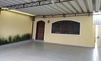 Imagem 2: Sobrado para aluguel tem 172 metros quadrados com 3 quartos