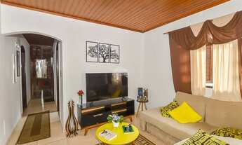 Imagem 5: Casa para venda tem 229 metros quadrados com 3 quartos em Cidade Industrial - Curitiba - P