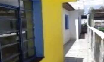 Imagem 3: Vende-se Casa assobradada em área de 228 m2 na região do baeta neves, a casa ao lado també