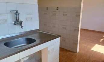 Imagem 7: Alugo Quitineti com água e luz incluído