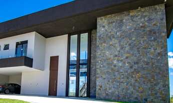 Imagem 3: Casa Nova Projeto Imponente com Vista Panorâmica e Elevador no Condomínio Shambala 3